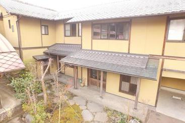 Marucho Ryokan