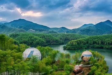 אתר נופש Planet Zero Retreat