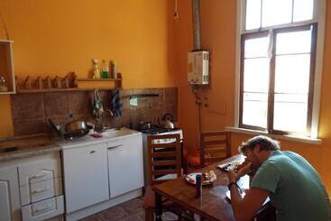 호스텔 Hostal Casa Verde Limón