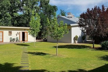 פנסיון Celtis Country Lodge & Restaurant