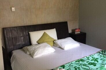 ホテル Hostel Green House Coffee   Bar