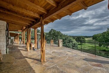 Отель Joshua Creek Ranch
