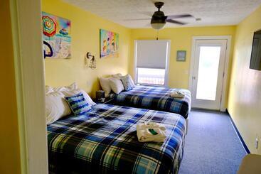 مُتل Dock House Inn