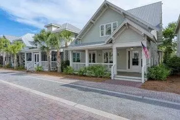 Mökkimajoitus Shine On The Shore By Avantstay Pool + Golf Cart