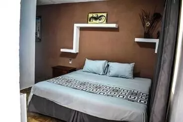 ベッドアンドブレックファースト Hostal Mimi's Palace