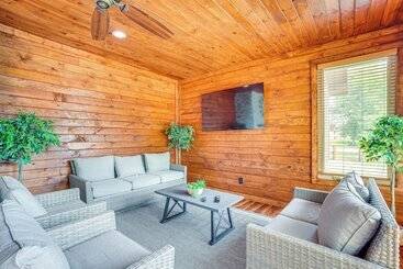 Vidéki Ház Onalaska Home W/ Game Room, Sunroom & Lake View!