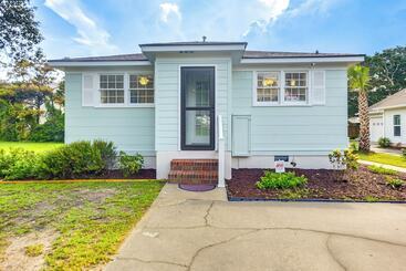 Walk To Ocean: Pearl Cottage In Atlantic Beach