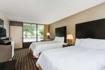 ホテル Quality Inn Near Speedway