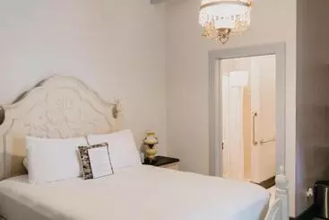 Maison Mouton Bed & Breakfast