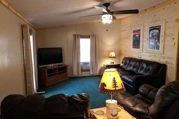 Trails End Cabins & Motel