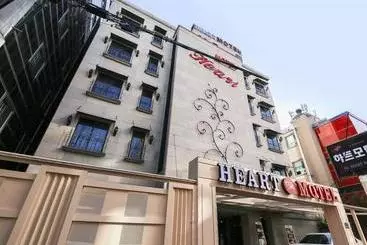 Heart Motel