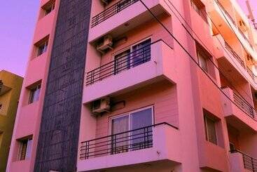 هتل Airport Gateway