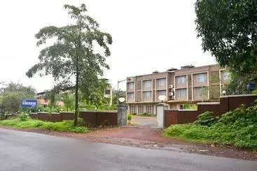 Hotel Kohinoor Highway Resort