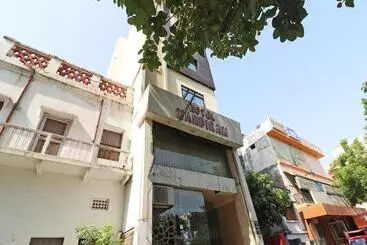 Hotel Mandiram