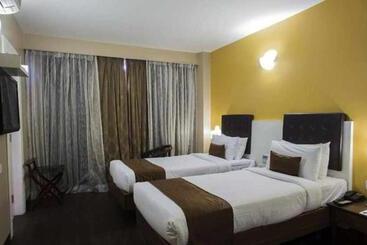 Avexia Premiere Hotel Agra