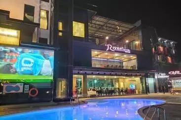 River Hotel Pattani