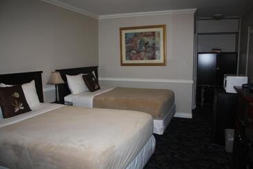 The Classic Horseshoe Bay Motel