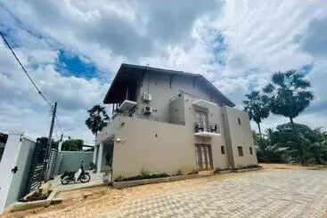 Hotelli Manthila Resort Rajarata