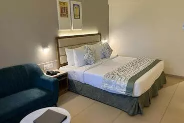 هتل Precision Palace