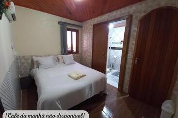 Bed and Breakfast Hospedagem Alternativa Família Martins