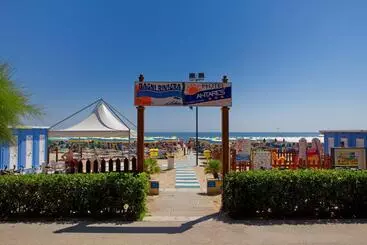 هتل آپارتمان Nino Vacanze