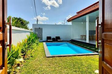 ペンション Canggu   5 Min To The Beach   Peaceful Escape