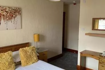 Majatalo Evanescent Bar And Rooms