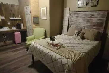 Pension Acorn Hideaways Cozy Cottontail Suite, Sleeps 2