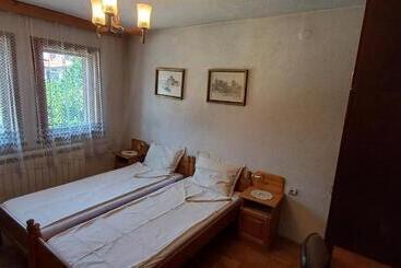 بنسيون Dumanova House