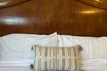 پانسیون Superb Guest House Close To London 02