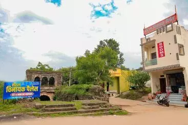 ホテル होटल विनायक पैलेस