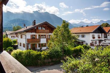 Panzió Block S Post