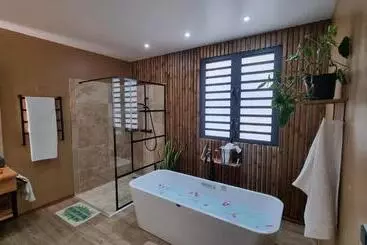 Majatalo Villa Des Pins By Kaz Ida