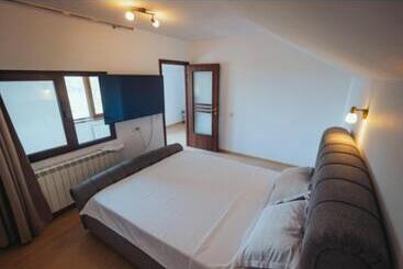 פנסיון Casa Radu