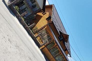 پانسیون Popasul Din Vale