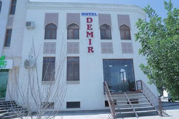 Hotel Demir