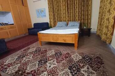 Pensjonat Home Away From Home