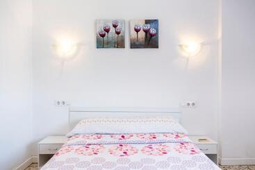 פנסיון Hostal Moya