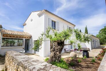 Apartmanszálloda Secret D Uzès   Le Duché