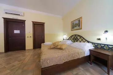 Szálloda Castello Torre In Pietra