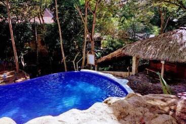 هتل Mayan Hills Resort