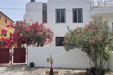 تختخواب و صبحانه Casa Estrela   Sea & Art Guesthouse