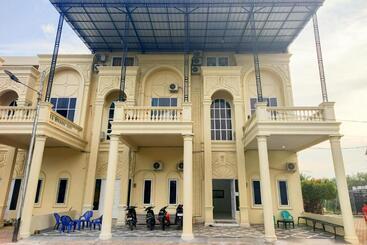 هتل Reddoorz Syariah At Sungai Pinang Muara Bungo