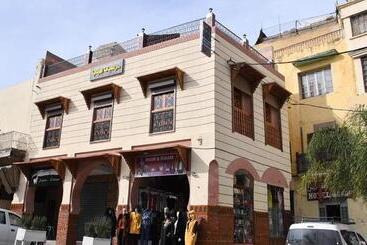 Pension (Hôtel basse catégorie) Dar Bouanania Meknes