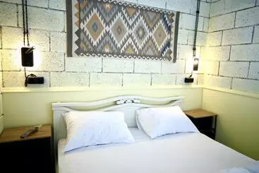 ペンション Tiroents Boutique