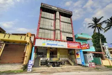 Hotel Super Collection O Kushal Nagar Near Ksrtc Bus Stand Formerly Rr Residency