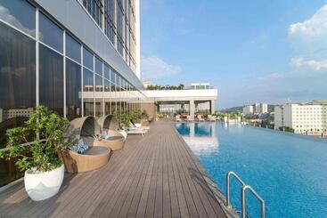Oakwood Hotel & Apartments Grand Batam