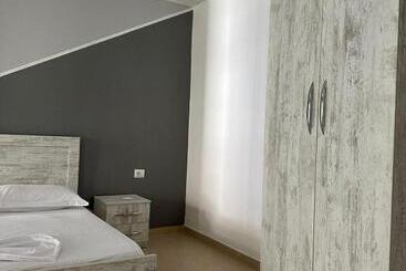 پانسیون Apartments In Zaharia Residence