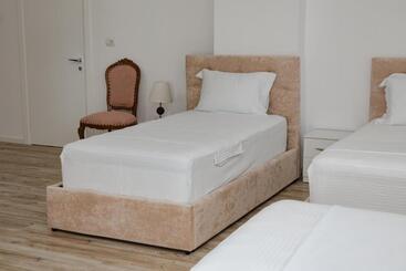 Riviera Hotel City Center