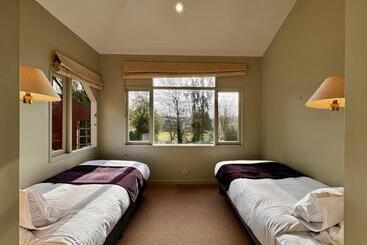 公寓式酒店  The Retreat